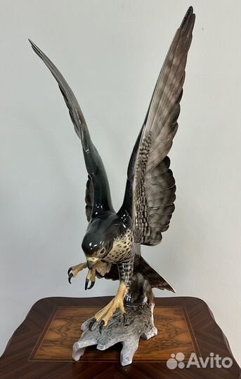 Сокол. 56 см. Hutschenreuther, Германия