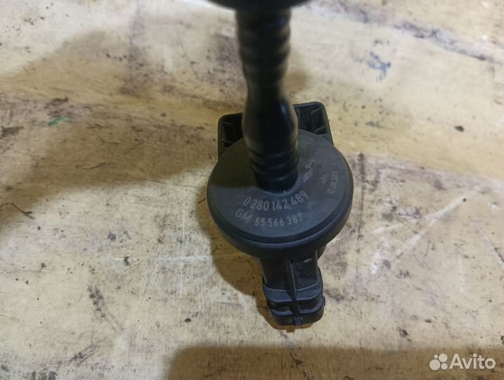 Клапан вентиляции топливного бака Opel Astra J