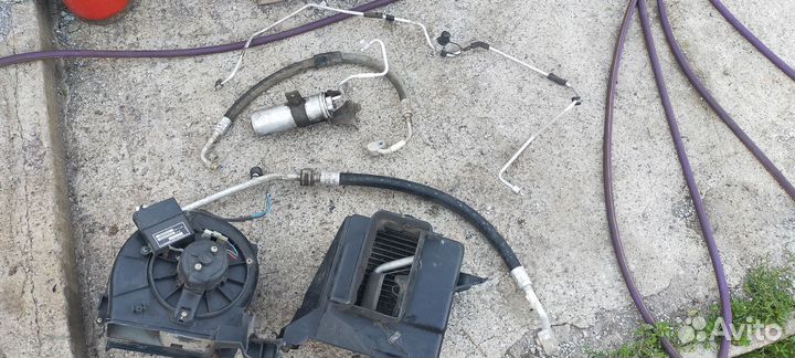 Радиатор кондиционера Митсубиси Каризма