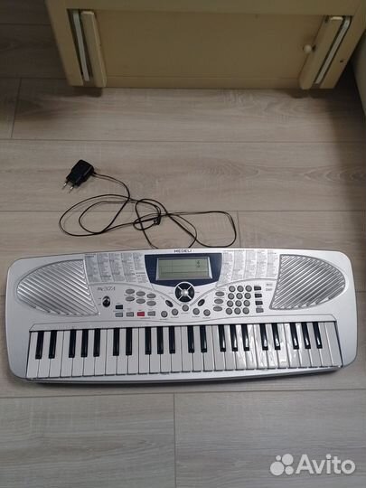 Синтезатор Medeli mc37a