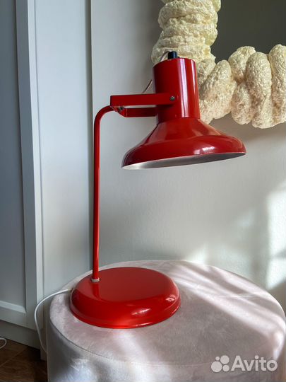 Лампа настольная металлическая винтаж СССР красная