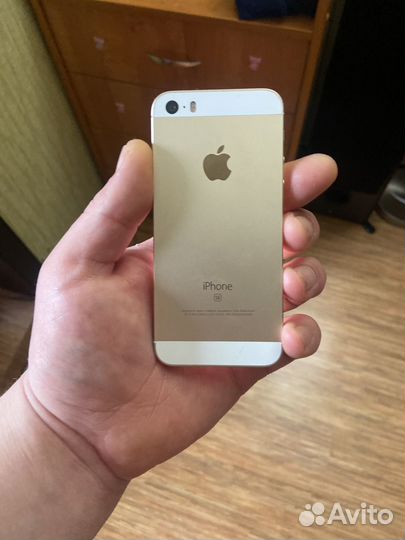 iPhone SE, 16 ГБ
