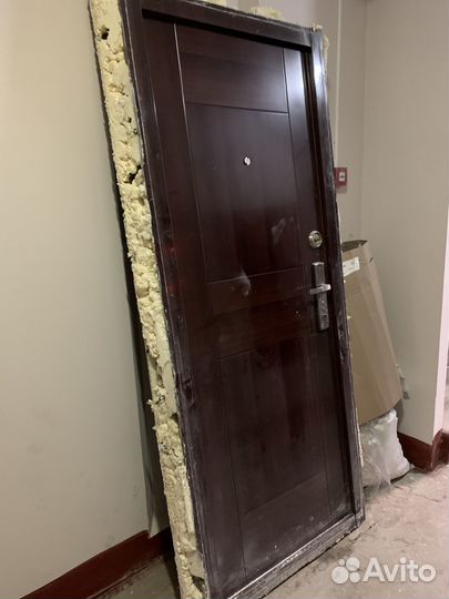 Дверь входная бу. Размер 2050х860