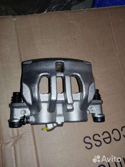 Суппорт передний на мерседес 447