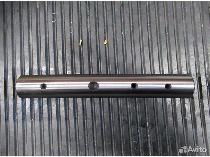 Шкворень ум Mitsubishi FD10-20N Nissan L01 1F1