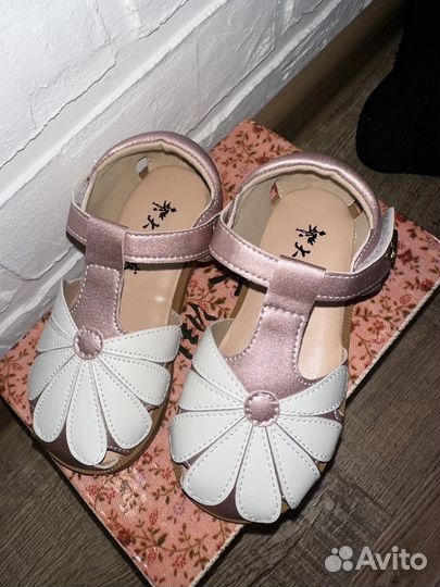 Сандали для девочки