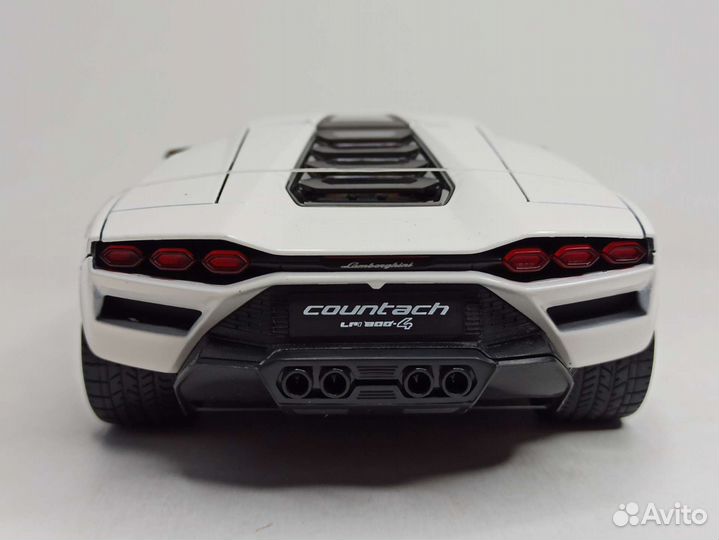 Lamborghini Countach LPI 800-4 2021 Maisto 1:18