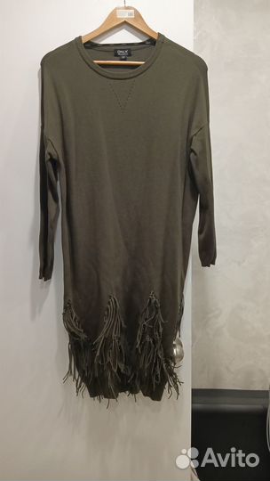 Платье женское 42 44 бу