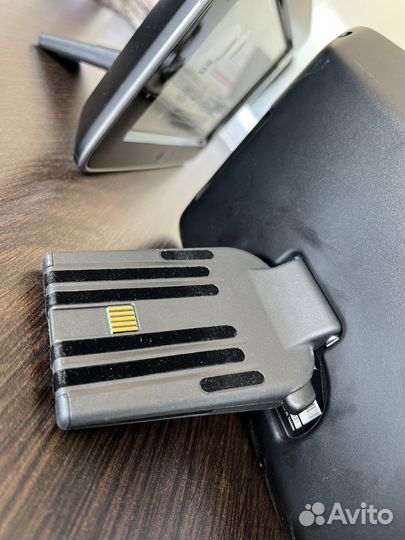 Оригинальные мультимедийные мониторы Mercedes-Benz