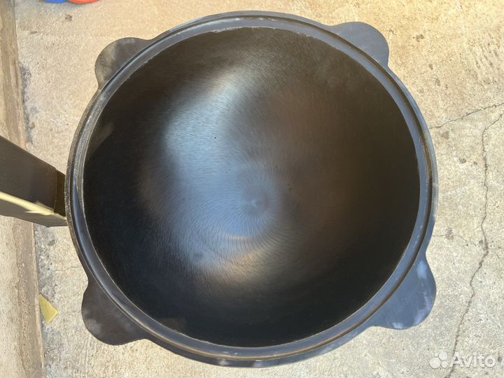 Казан и печь с трубой