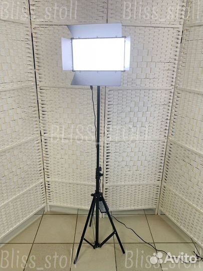 Профессиональный видеосвет Pro LED 800