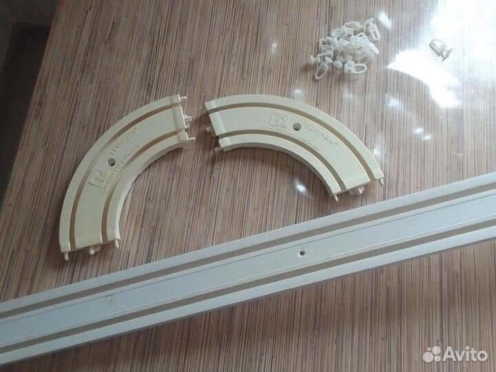 Карниз потолочный плоский двурядный