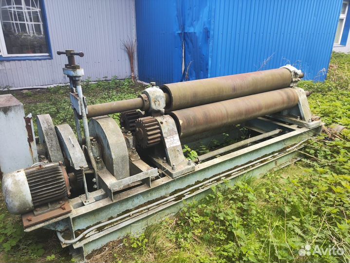 Вальцы трехвалковые лгв 1800х12