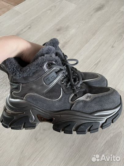 Кроссовки женские 38 размер зимние