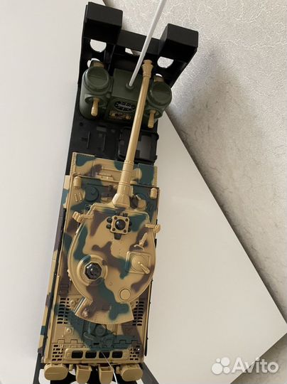 Танк на пульте управления