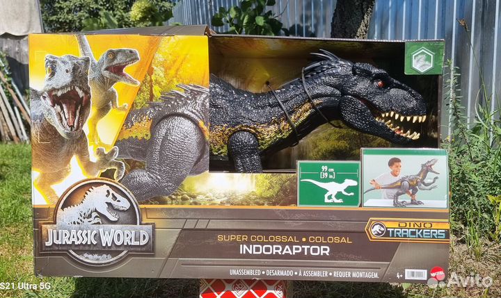 Новый динозавр Jurassic World Colossal Indoraptor