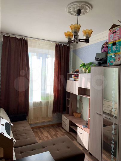 Комната 13 м² в > 9-к., 3/3 эт.