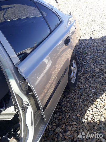 Задняя левая дверь Хендай Акцент