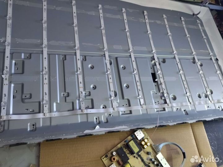 LED49D05-ZC29AG-01E