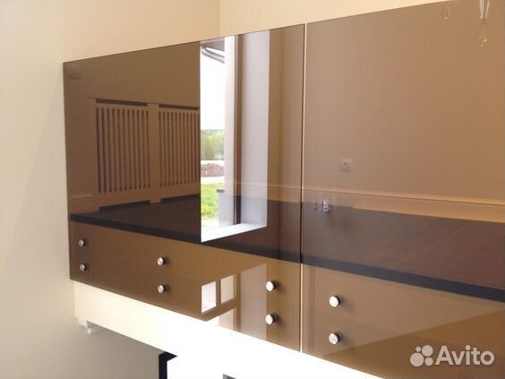 Стеклянные ограждения лестничного марша