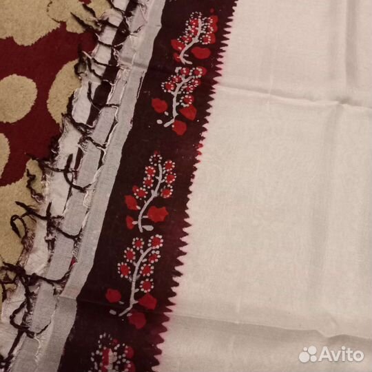 Старинная гулменди с сундука очень красивая,больша