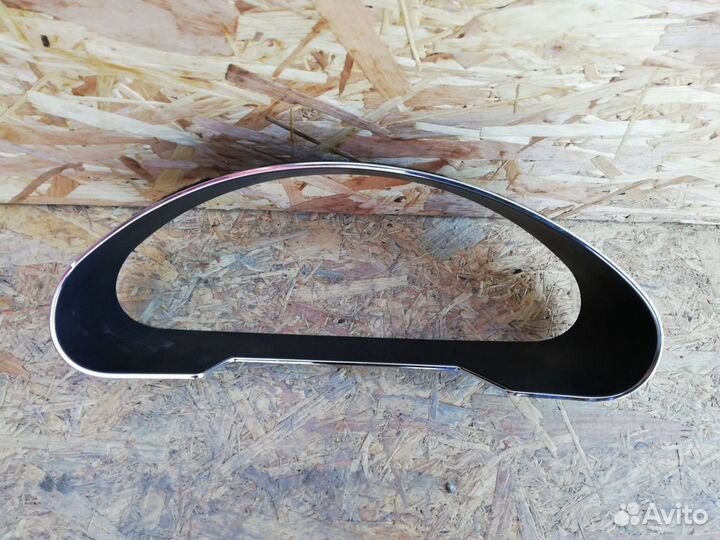 Кожух (рамка) панели приборов Mercedes-Benz