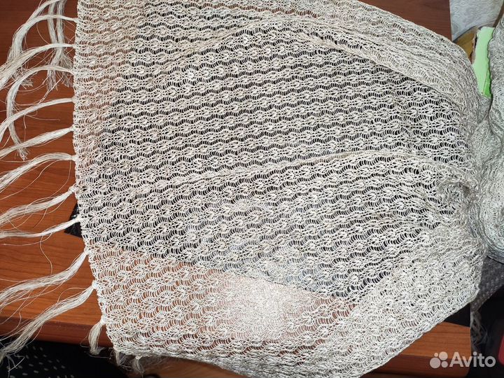 Палантин ажурный, вязаный. Новый