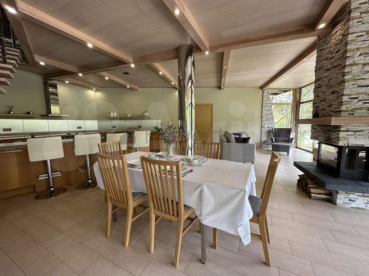 Дом 161 м² на участке 6 сот.