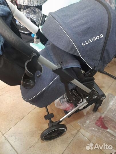 Прогулочные коляски новые в наличии