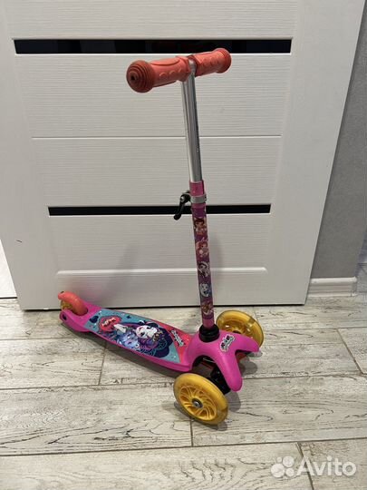 Самокат детский трехколесный