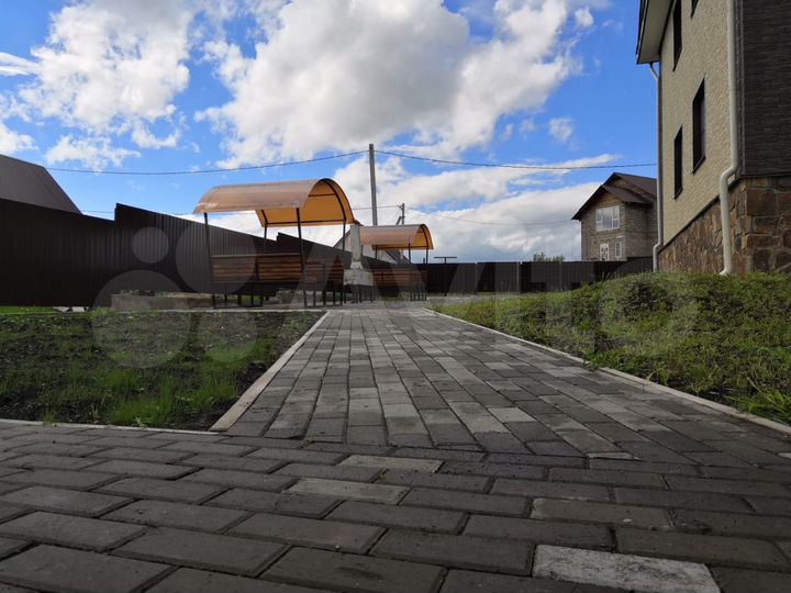 Дом 386,7 м² на участке 14 сот.