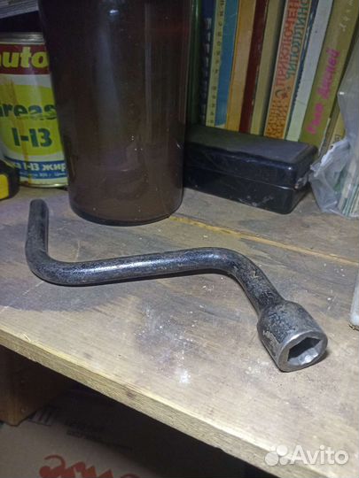 Ключ балонный диковинный 17