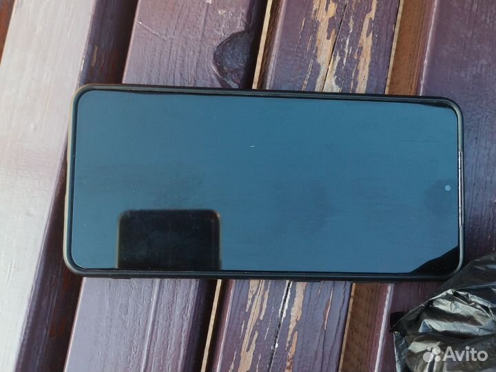 Samsung Galaxy S21, 8/256 ГБ