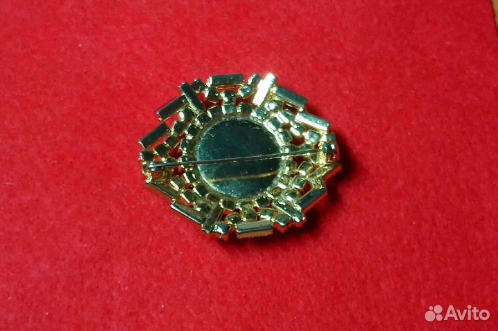 Чешская винтажная брошь Jablonex