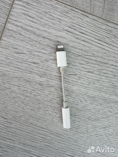 Переходник с lightning на aux iPhone