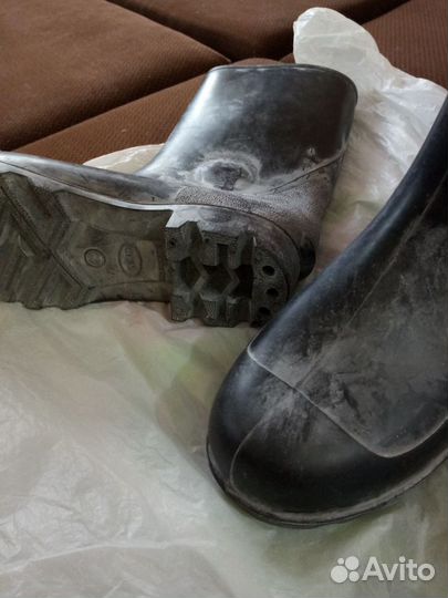 Резиновые сапоги