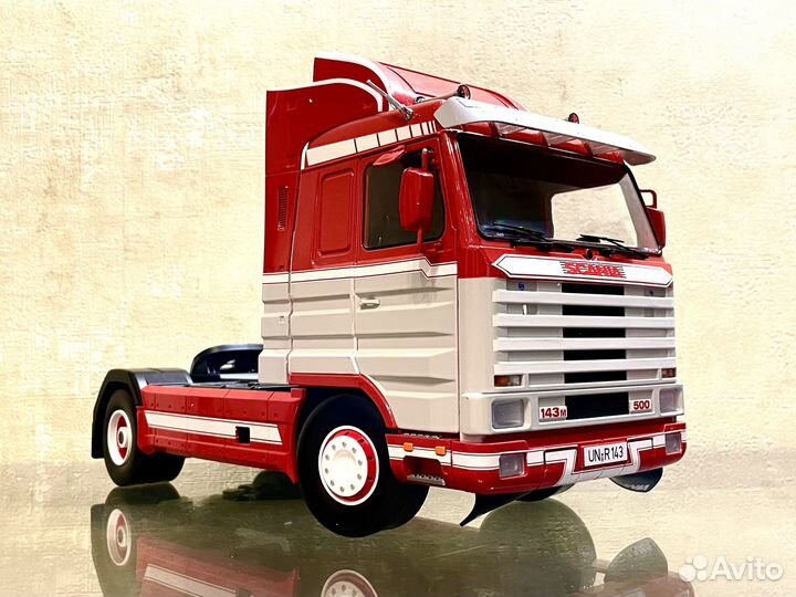 Коллекционная модель Scania 143 1:18 Road Kings