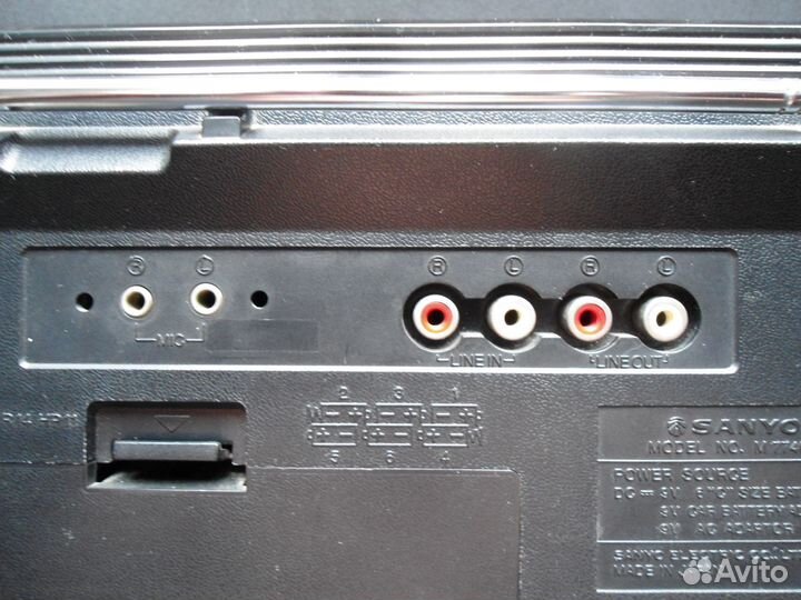 Японский кассетный магнитофон sanyo М 7740 К