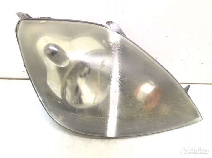 Фара правая Ford Fiesta 1.3 I 2007