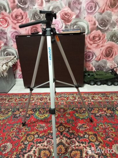 Штатив для фотоаппарата