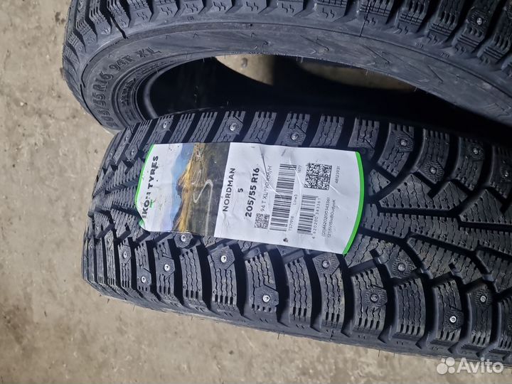 Ikon Tyres Nordman 5 205/55 R16 94T
