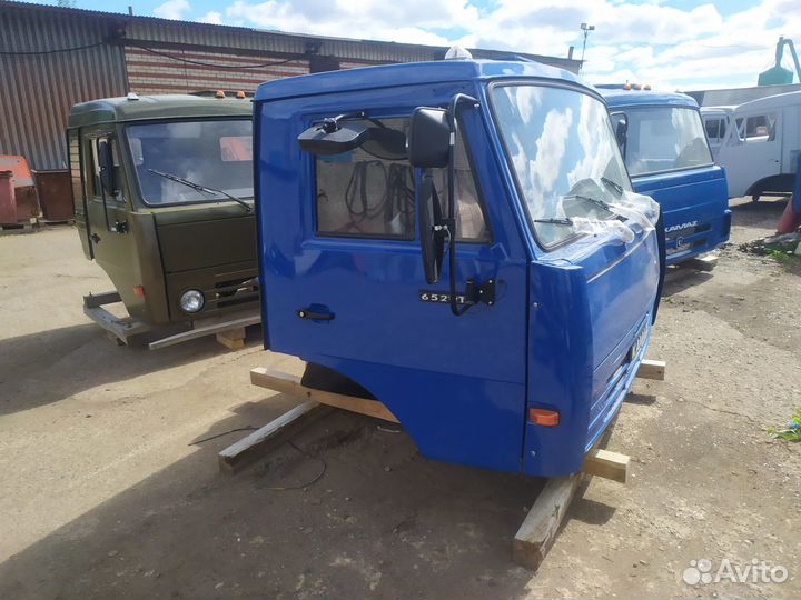 Кабина автокрана Галич Камаз 53215, синяя