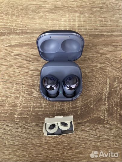 Беспроводные наушники samsung buds