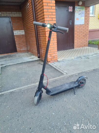 Электросамокат Xiaomi Mi Electric Scooter 1S