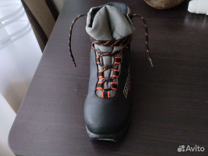 Комплект - лыжи беговые, ботинки лыжные, палки