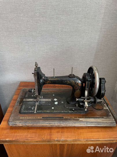 Швейная машина hide&neu