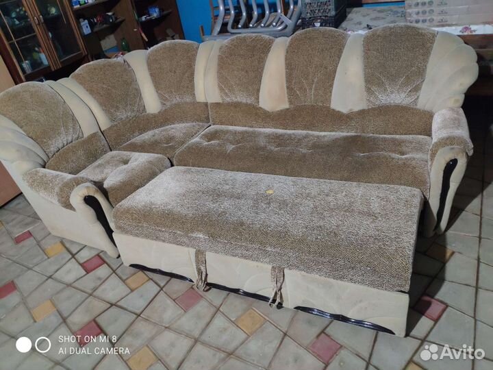 Диван угловой б/у