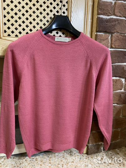 Свитер шерстяной