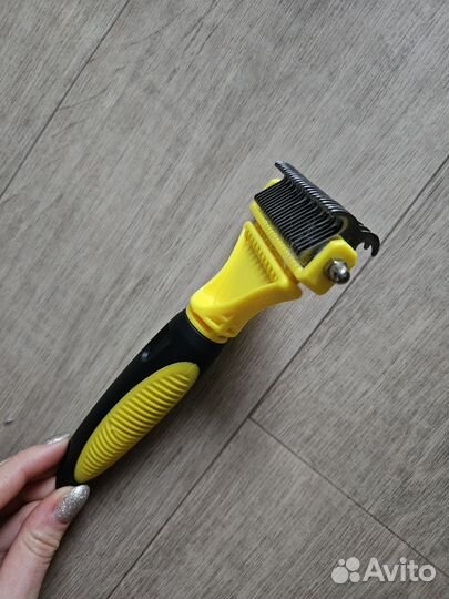 Щётка расчёска для вычёсывания шерсти животных