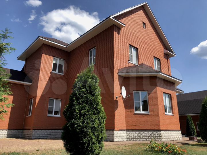 Дом 248 м² на участке 35 сот.